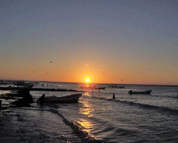 Готель Wayak Holbox Екстер'єр фото